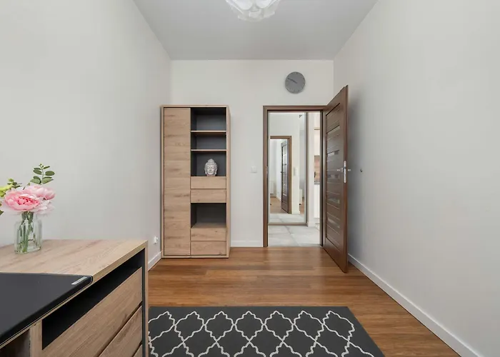 Elegant Slezna In With Parking By Renters * Wrocław