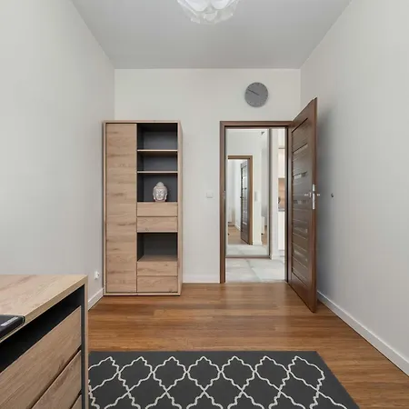 Elegant Slezna In With Parking By Renters * Wroclaw