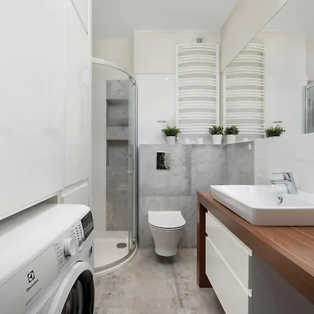 Elegant Slezna In With Parking By Renters Apartment Wroclaw