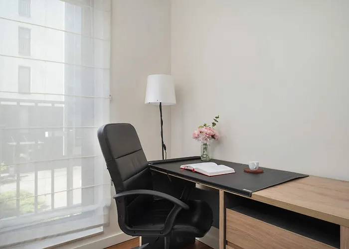 Elegant ślężna In With Parking By Renters *